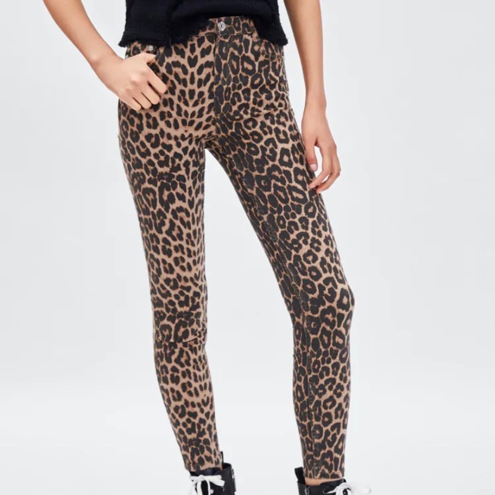 Zara leopard pants